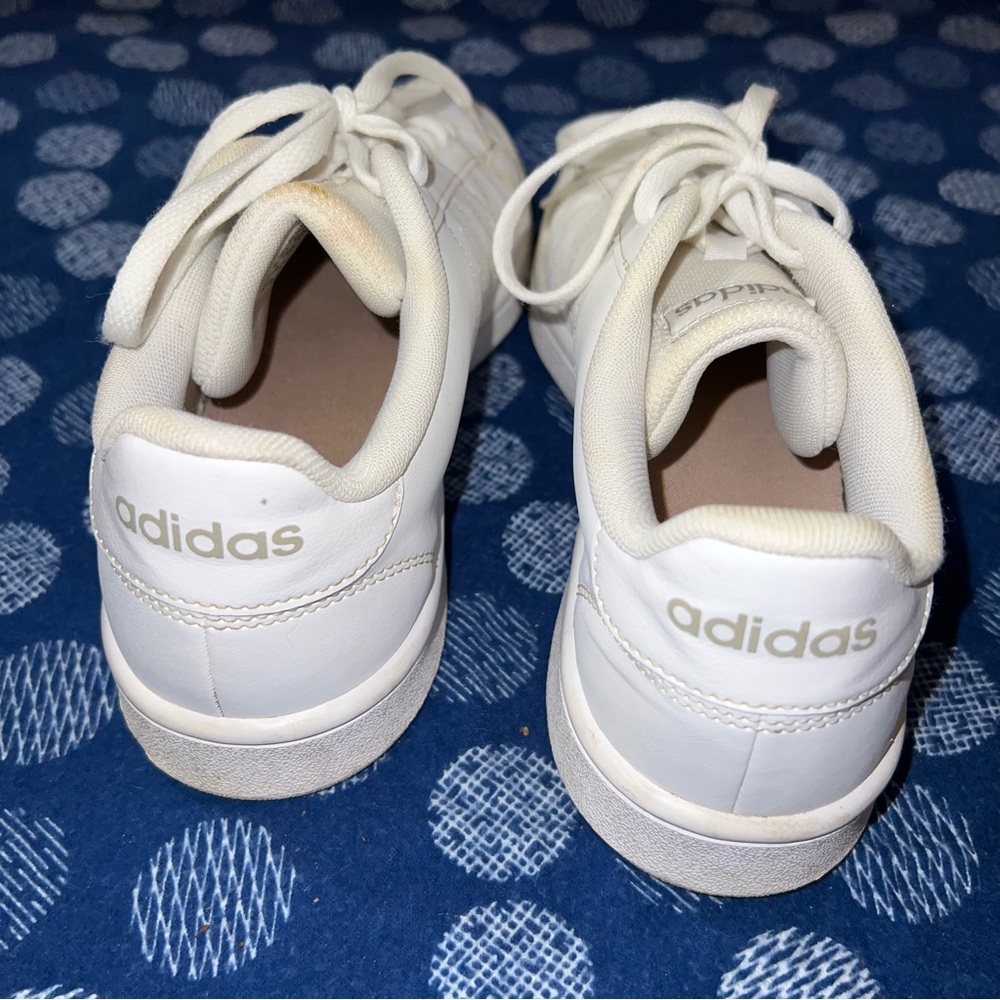 Adidas women’s sneakers - Picture 8 of 11